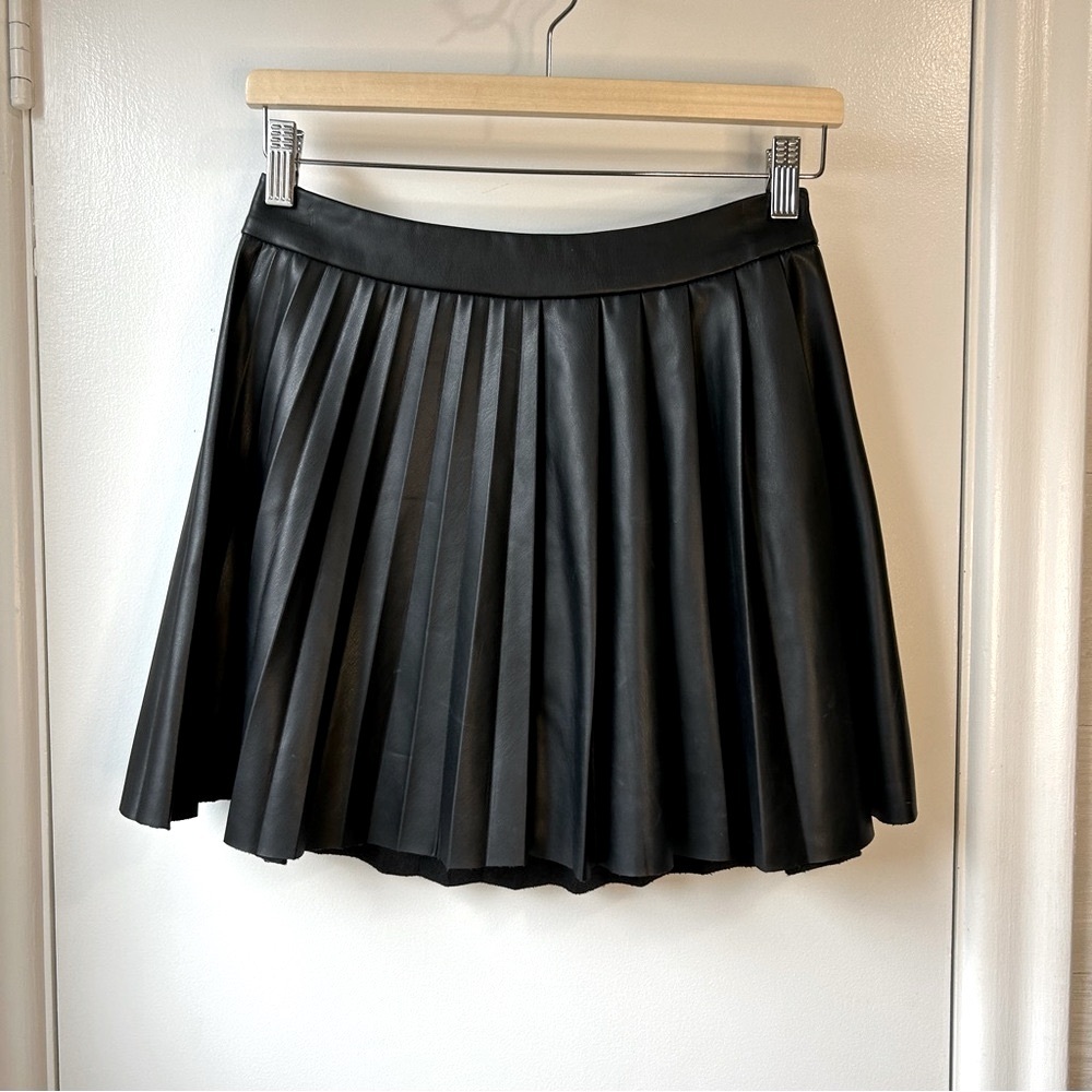 ZARA Pleated Leather Short Skirt Black - Picture 3 of 10
